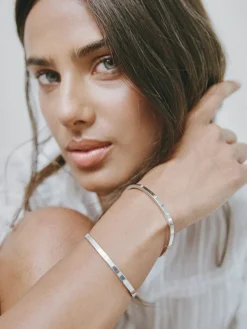 Dylan Bangle Silver - Celestial Clear
