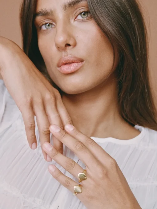 Egg Signet Ring