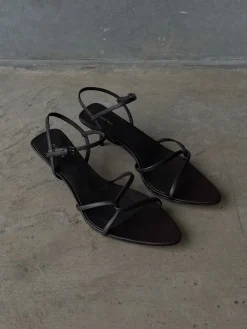 Weela - Choc Leather